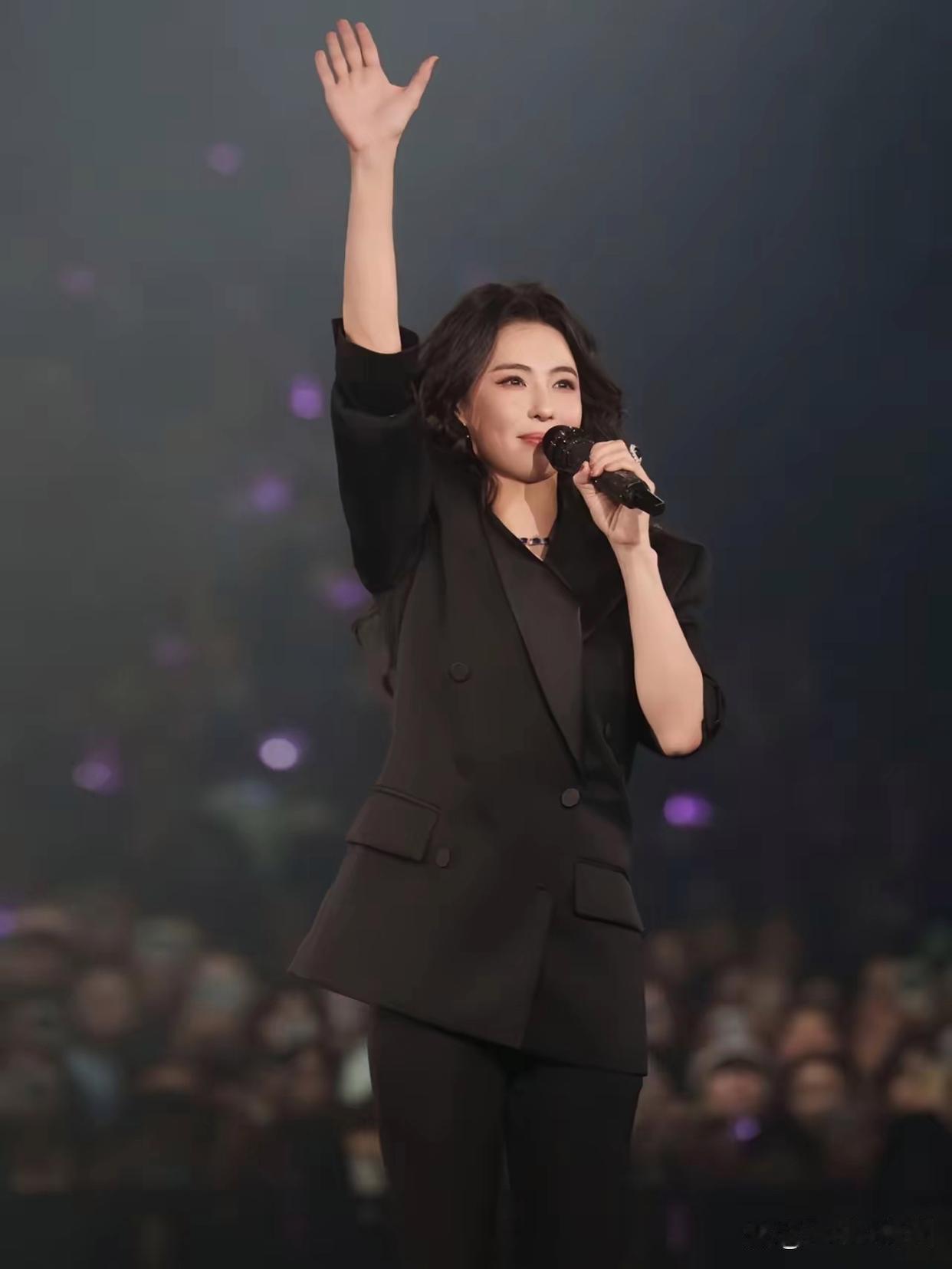 我问老公为什么46岁的张柏芝依旧圈粉无数，他直言我不懂男人。每个人心中都藏着白月