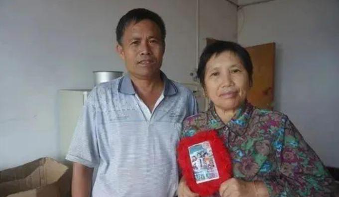 湖南一男子不幸丧偶，在亲戚的张罗下，他跟一个带着女儿的女子结为夫妻。某天，他回家