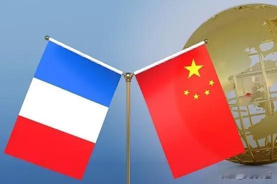 12月3日马克龙抵京开启第四次访华，4日就和中方共同见证合作签约，后续还将赴成都