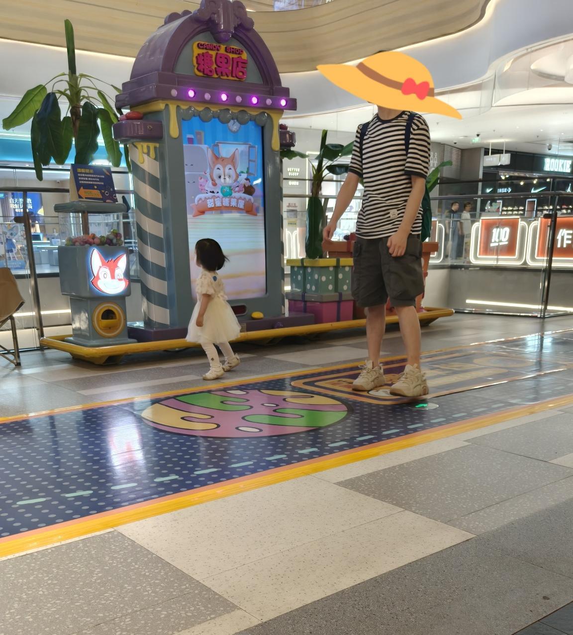 奶奶和外婆，究竟谁更为重要，谁才是真心疼爱孩子呢？我曾听一个男孩讲，在他心中，奶