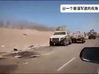 也门胡塞武装展示了一支被打爆的沙特系也门武装车队，成建制的重装备全部被丢弃。从现