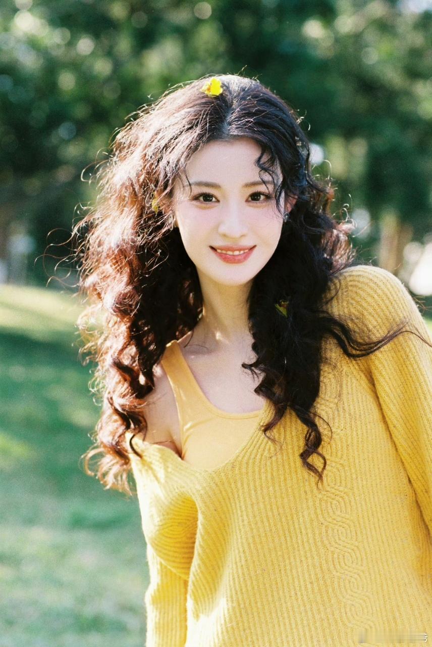 王楚然拆角色盲盒啊啊啊啊我女鹅这样萌翻全世界