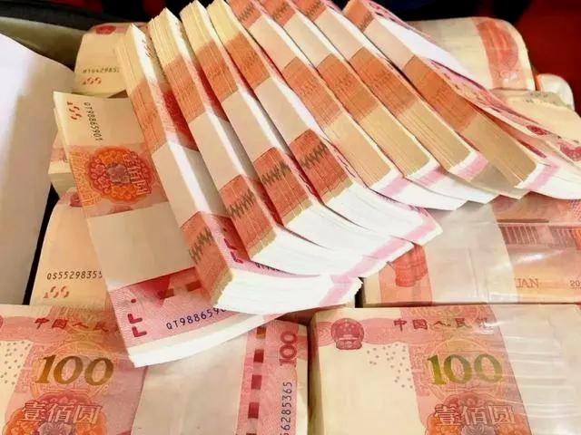 能赚大钱成大事的人，都是熬过低谷才翻盘的。有没有发现一个真相：那些真正能成事、赚
