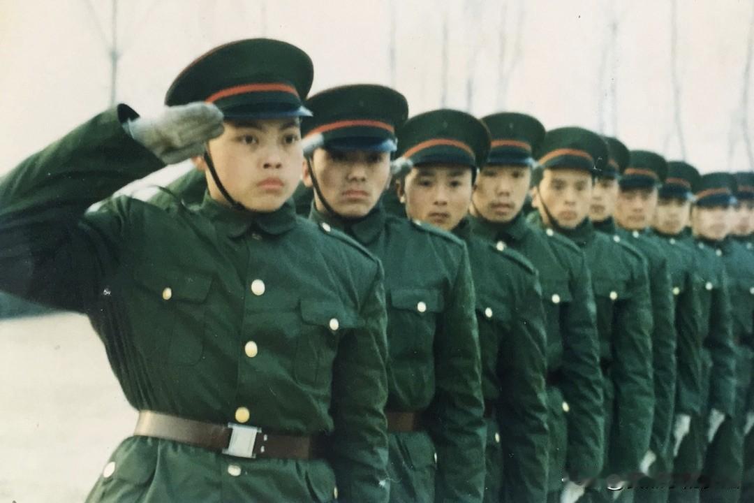 战友，新兵连结束，下老连队的日子，您还记得吗？

35年前的今天——1991年8