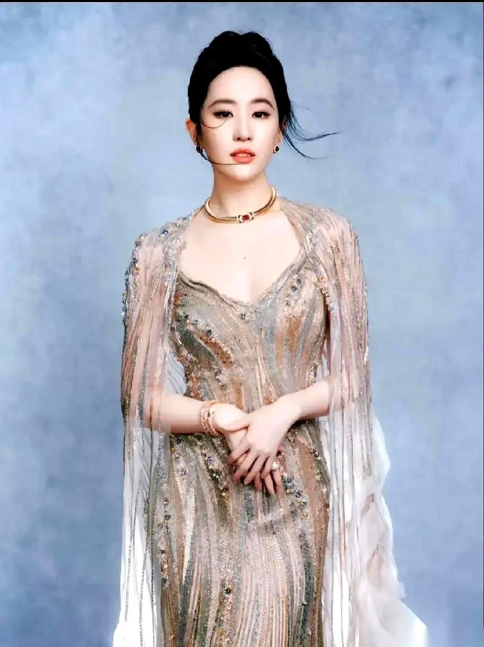 一个叫“呆呆”的博主，干了件大事。
她直接在网上发帖，请素不相识的网友，来自己家