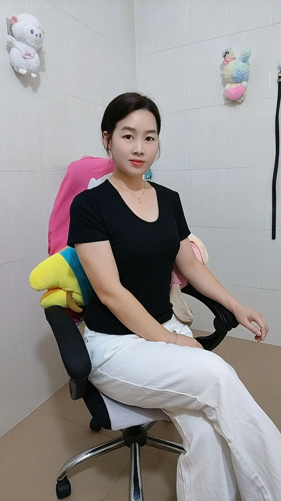88年的我今年37了！80后的我们最大的45 岁，最小的36岁，我们这...