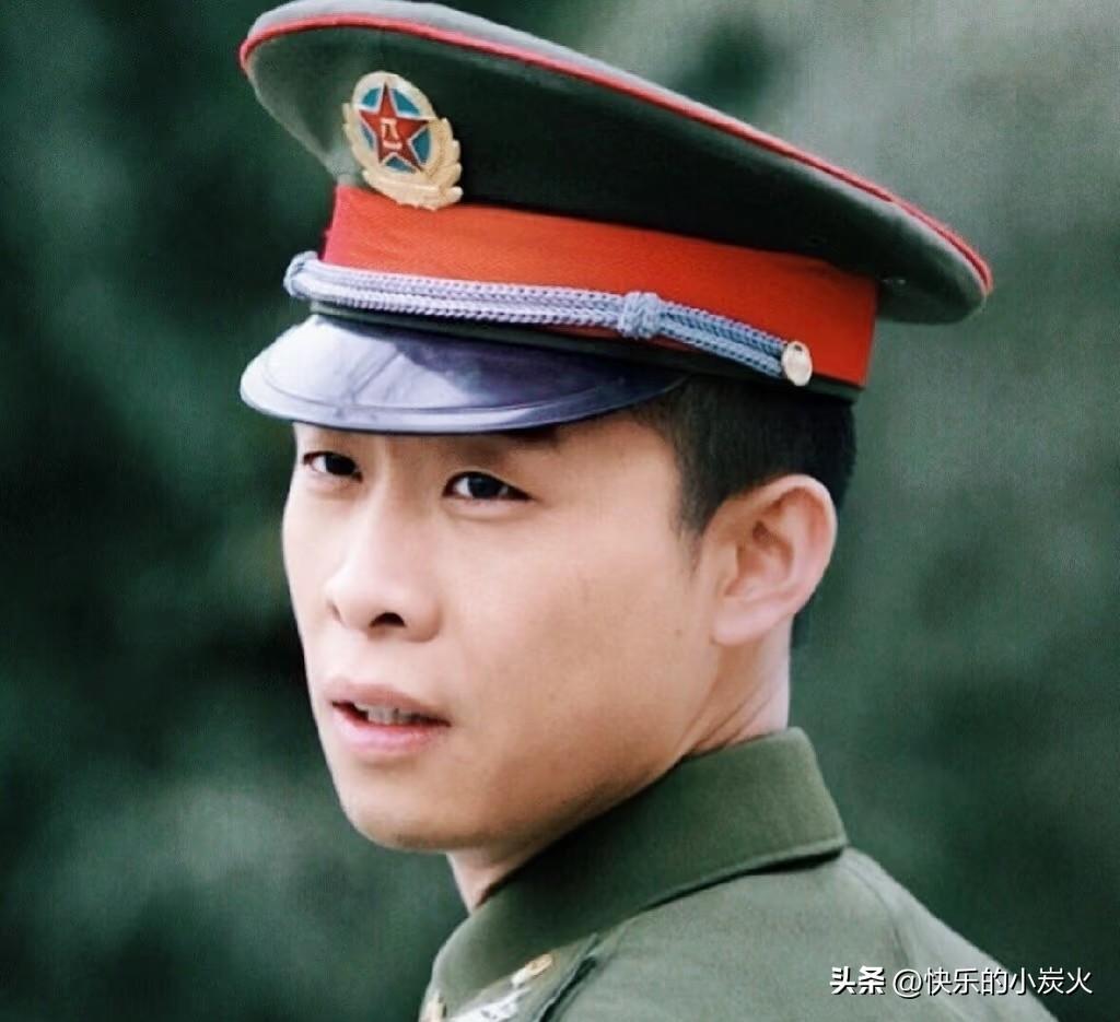 “没有史今，哪来如今的许三多？”
史今是《士兵突击》里最温暖、最有责任感的班长，