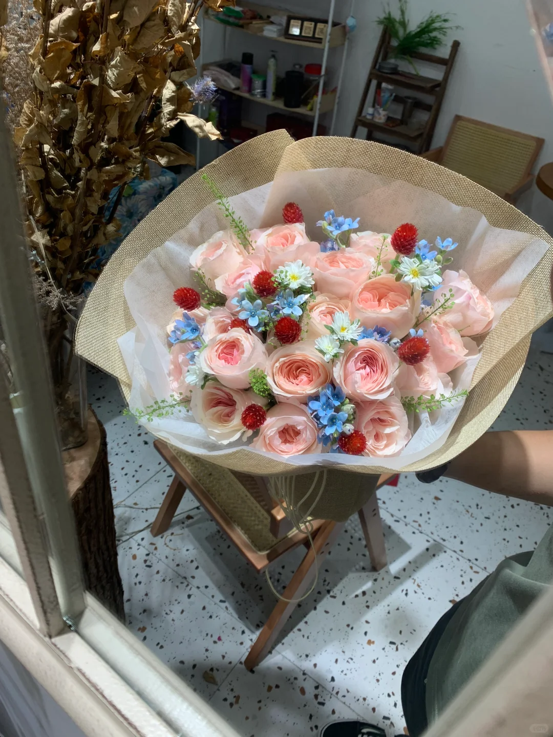 大连花店｜来来来，尝尝草莓奶昔💐