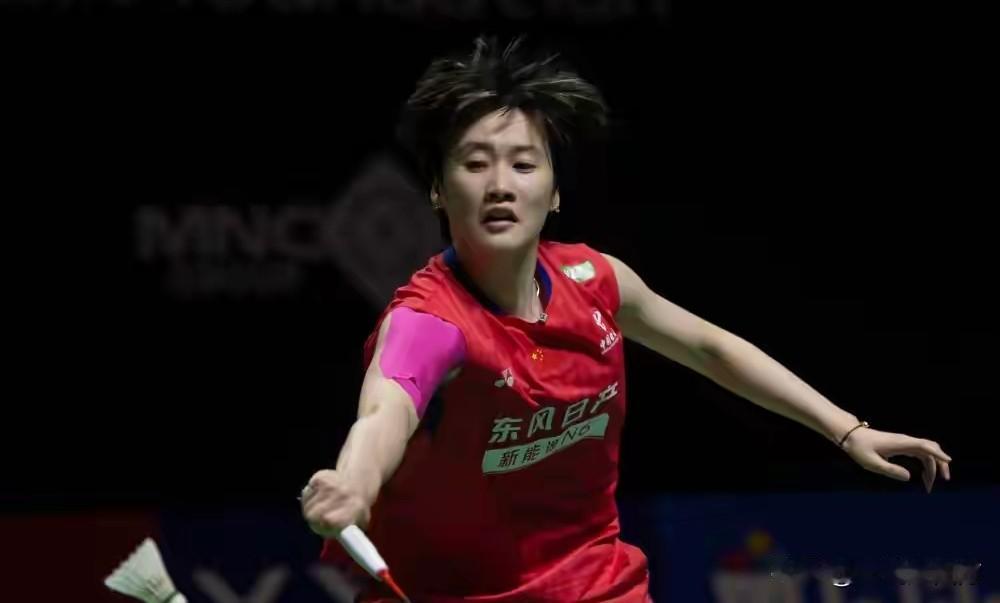 印尼羽毛球大师赛决出各单项八强，中国队在女单、女双和混双三个项目有四组球员晋级，