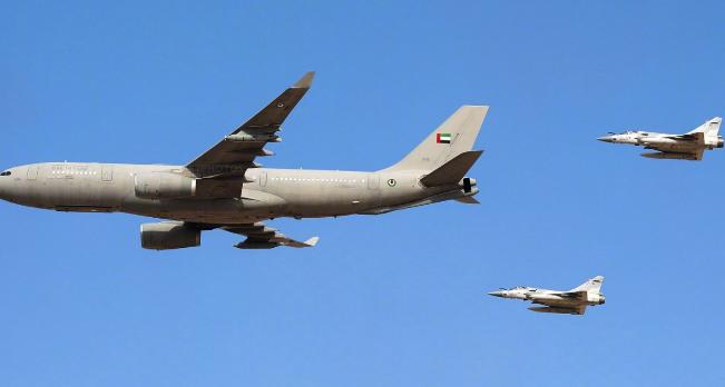 阿联酋在停火协议签署当天出动幻影战机和翼龙-2，猛炸伊朗炼油厂，德黑兰果断发起毁