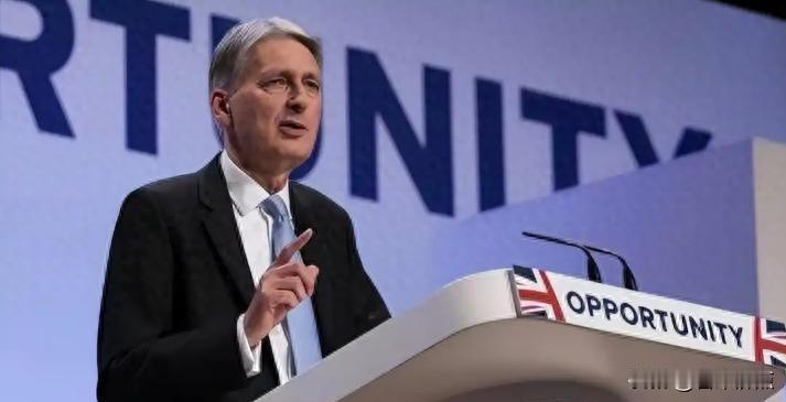 罗罗终于在北京设厂了，宁裁九千人也不低头，现在低头了。
2020年那会儿，全球飞