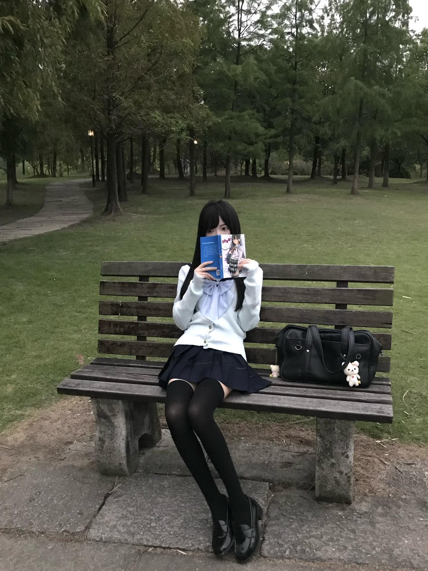 总以为时间过的很慢 可下个冬天也要来了