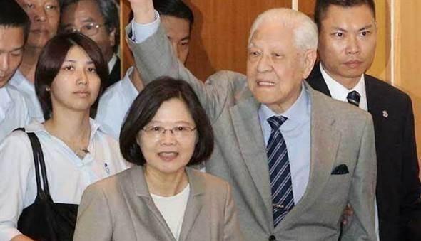 其实很多中国人不知道的是：大部分台独不是100%中国人，他们真正力量也不是来自美