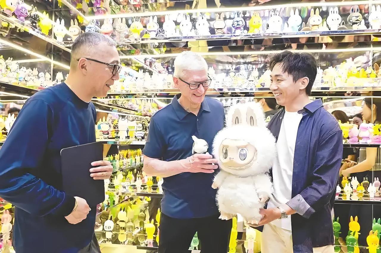 【泡泡玛特遭做空市值蒸发1800亿】
泡沫破了，未必不是好事。
媒体报道，在前一