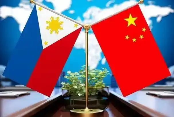 风向变了。菲律宾开始认识到对抗毫无作用。
       波斯湾起风了，涟漪传递到