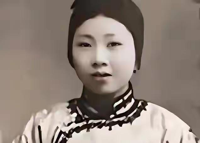 1904年，杭州富商之女，嫁给了个穷书生，陪嫁三处豪宅及上万两白银！世人皆笑她“