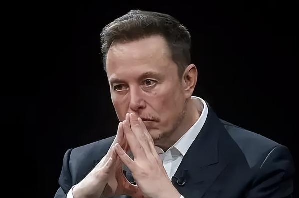 万万没想到！如今享誉全球的中兴通讯，2018年曾遭受制裁罚款10亿美元，而且还断