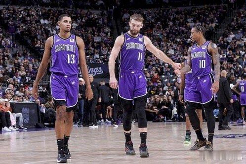 周五 篮球          309：国王VS骑士 国王109-122主场败给多