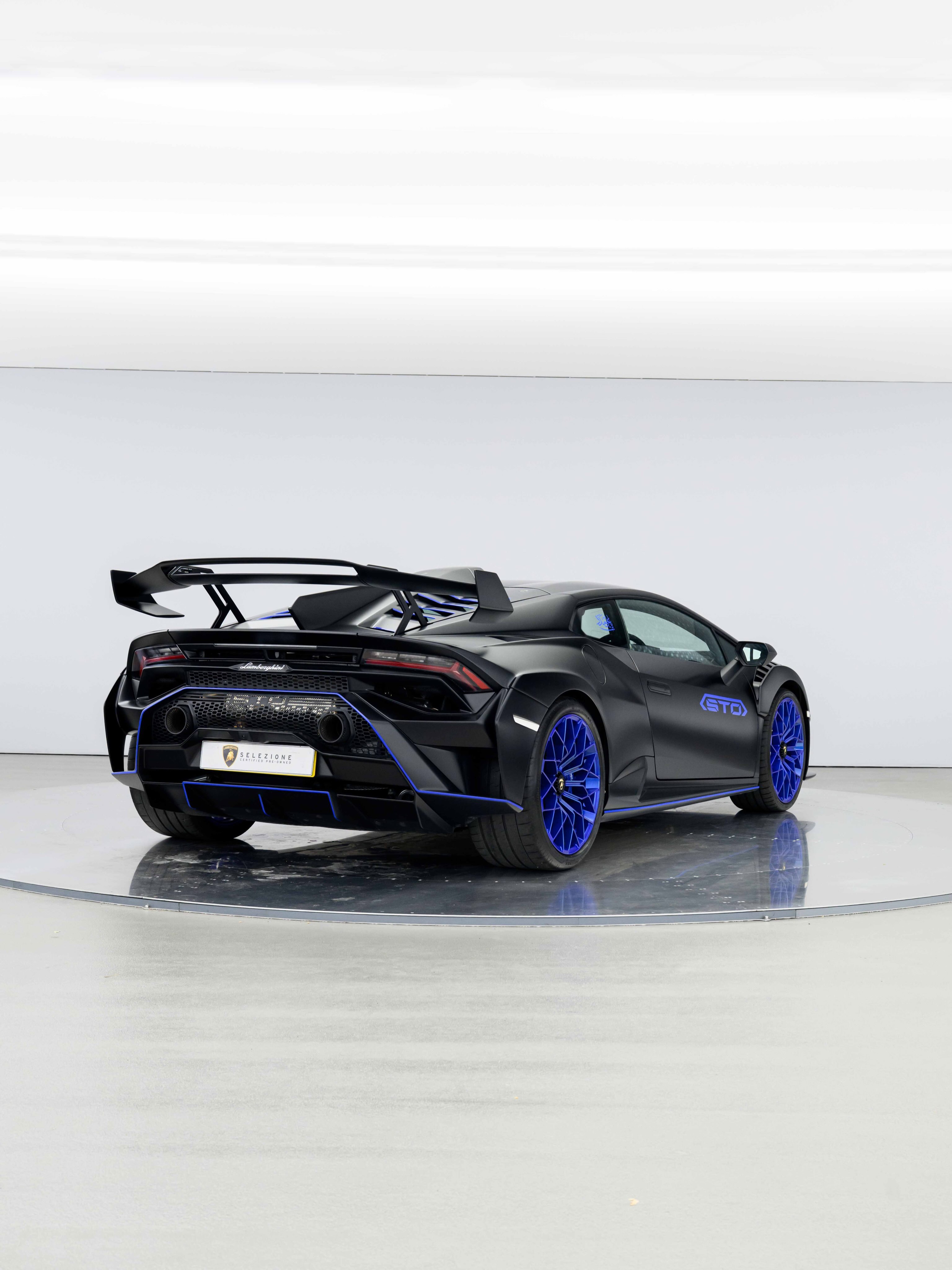 2023款兰博基尼Huracán STO，采用子夜黑车漆兰博基尼汽车视觉大v聊车