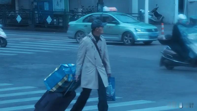 人每天奔波劳碌,究竟是为了什么? 每天奔波劳碌，很多人觉得是为了让生活更充实。从