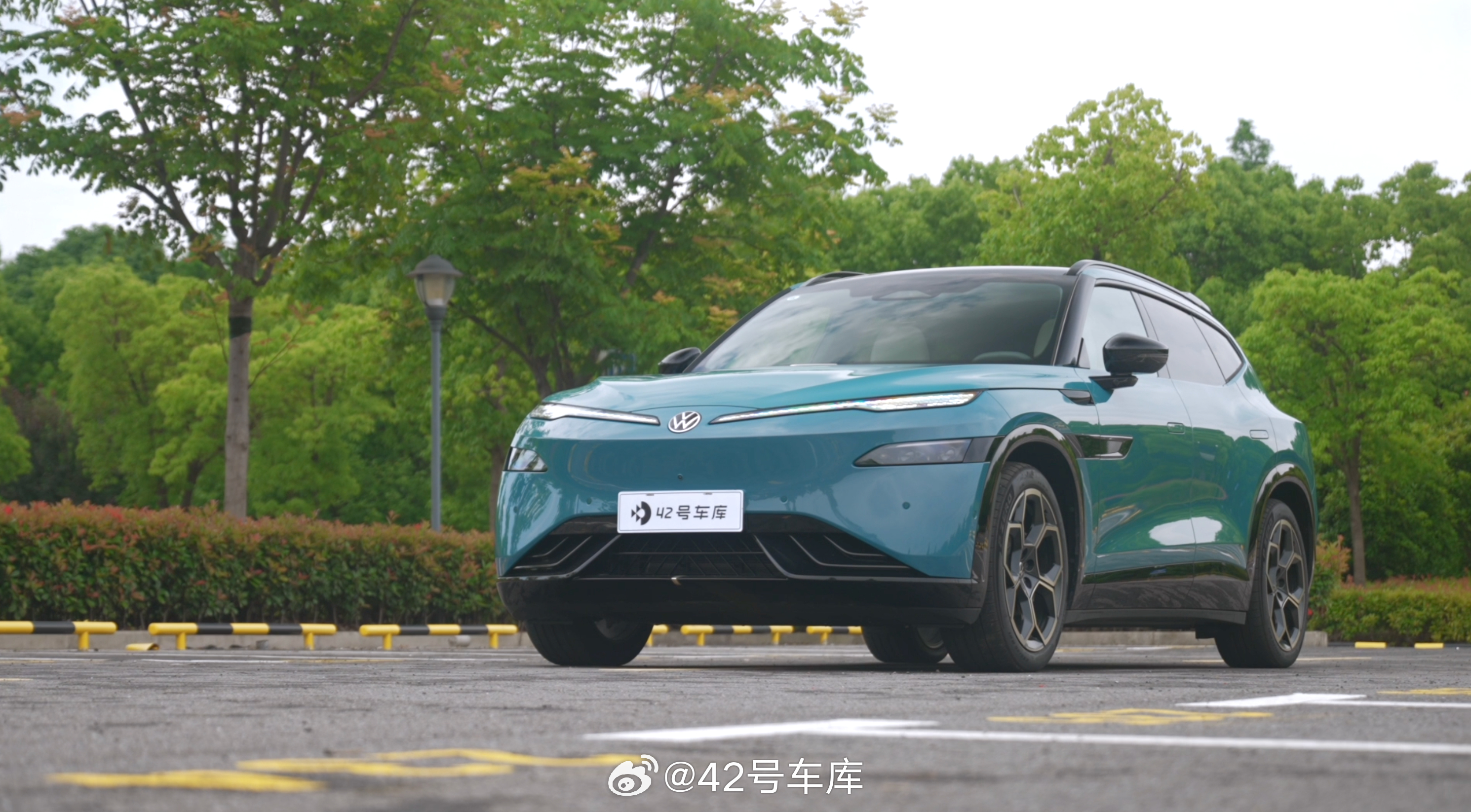 与众 08 到车库已经差不多两周的时间了，作为持有 PQ、MQB、MEB 三代大