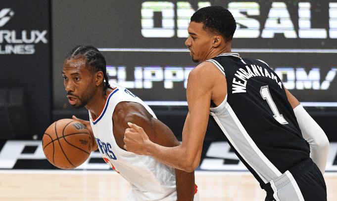 加兰就应该多掩护投投三分不要持球了，加兰身体非常薄弱，速度也不是说特别快，后卫身