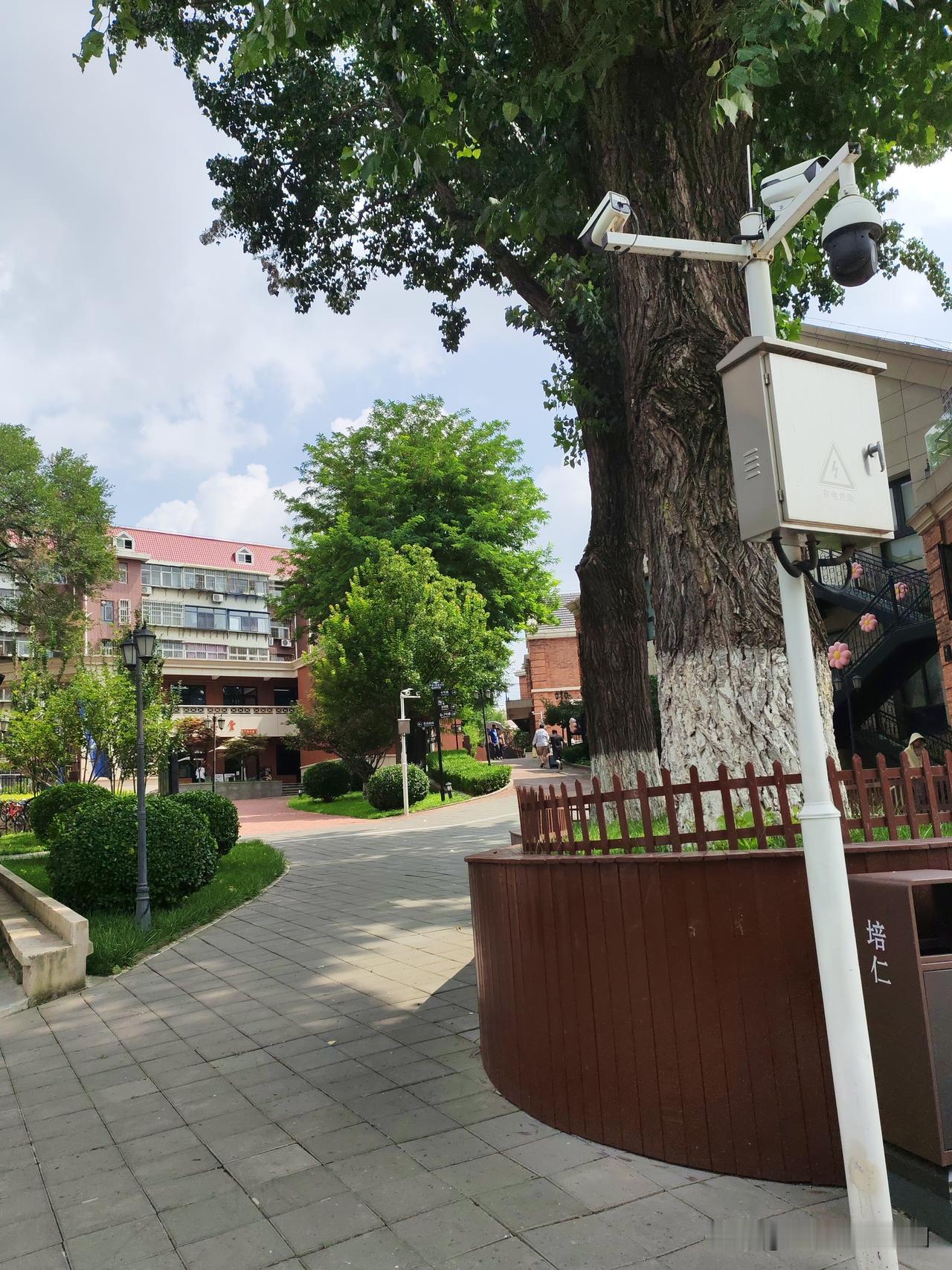 上联：前前后后前后矛盾。敬请应对对联是提现文学素养的东西，我水平一般般，对的太好