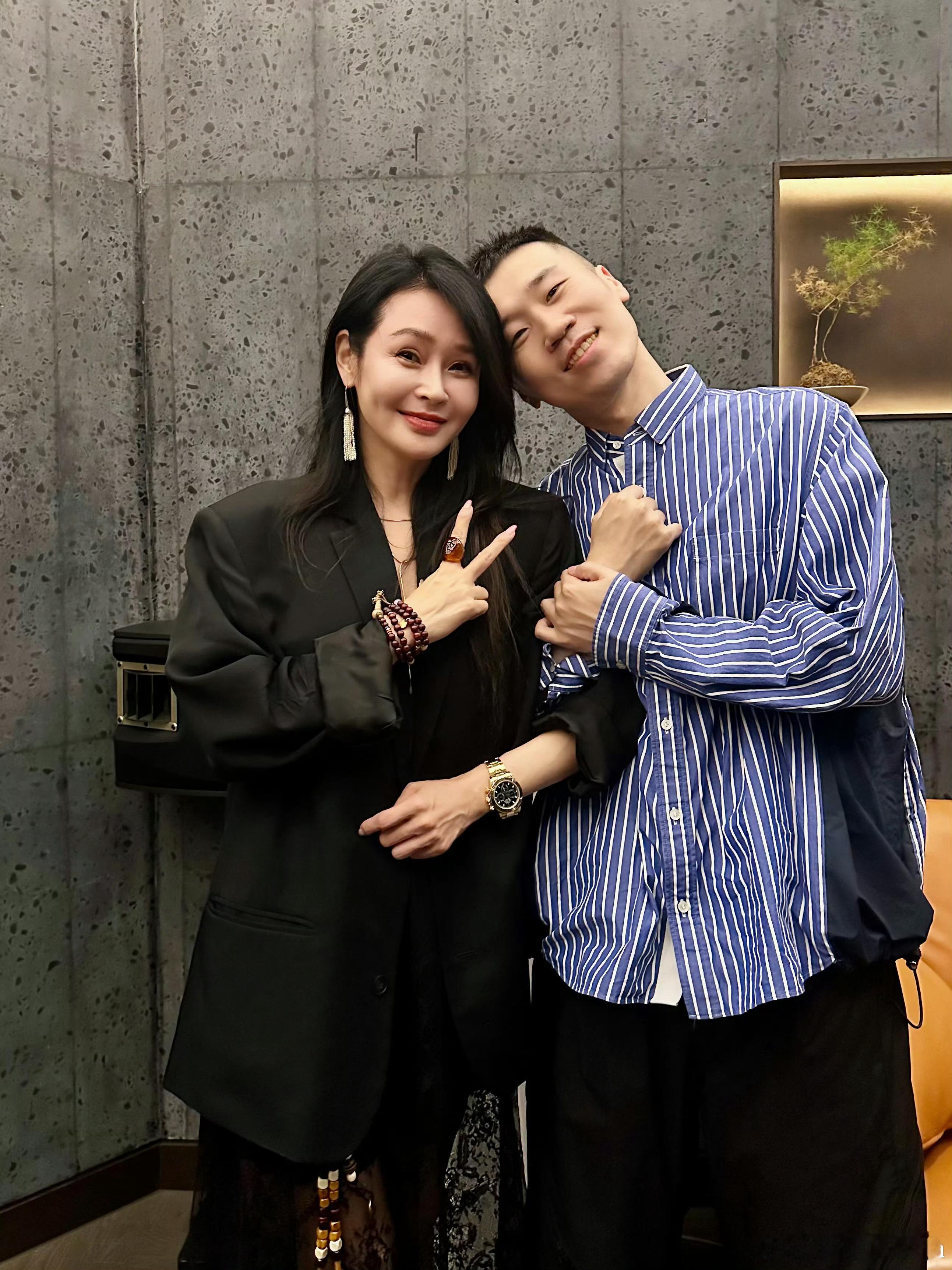 这个小翔子看起来好乖[兔子] ​​​