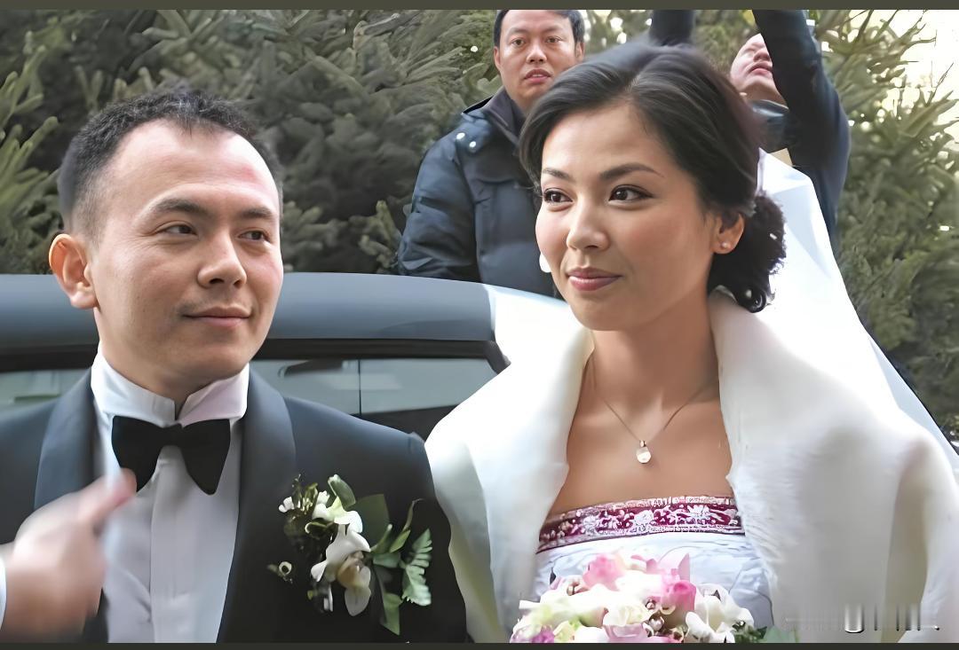 我始终搞不明白，刘涛当初为什么要嫁给王珂？要长相没长相， 要身高没身高，还有一点