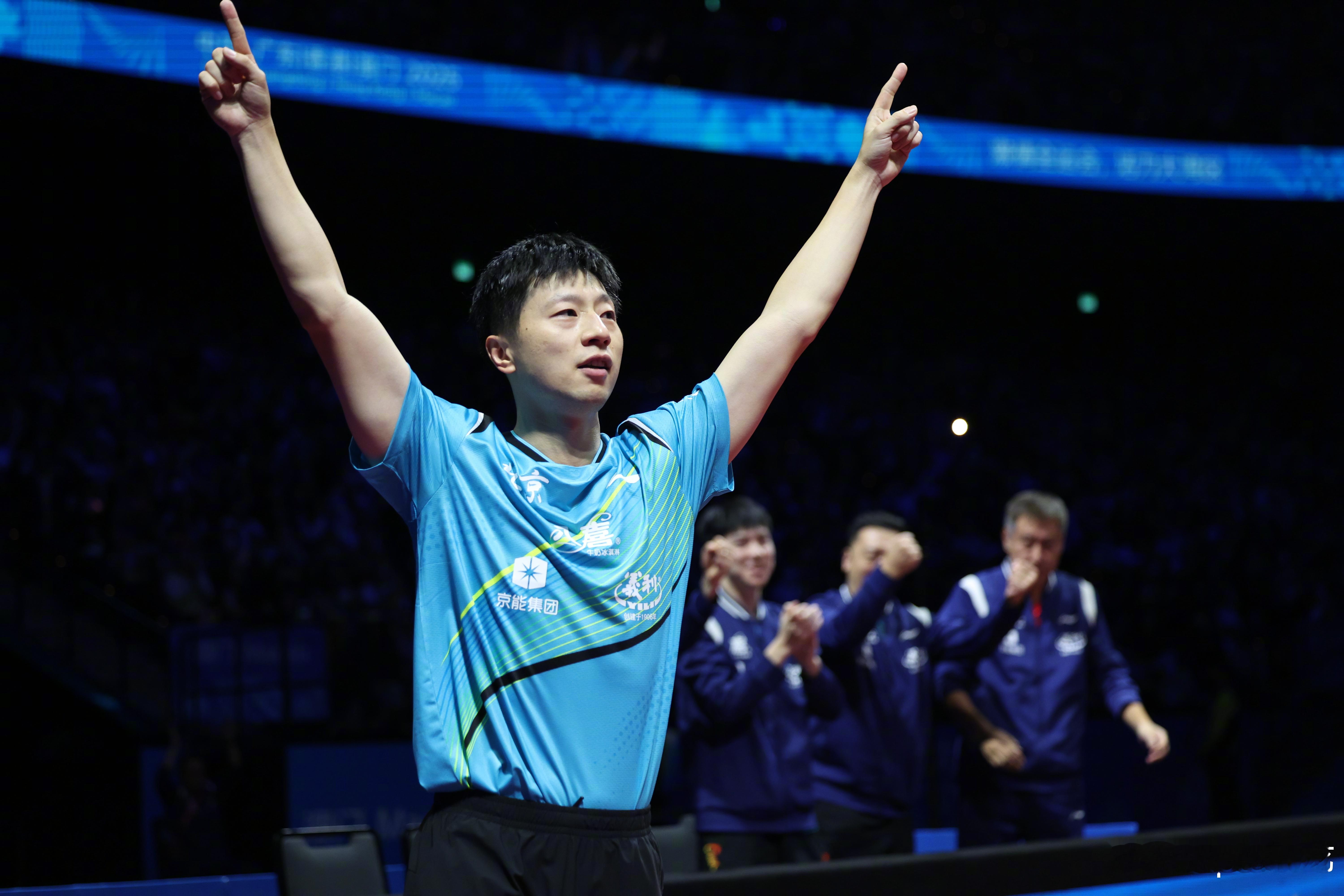 一直前行，从未止步，未完待续，用热爱定义传奇