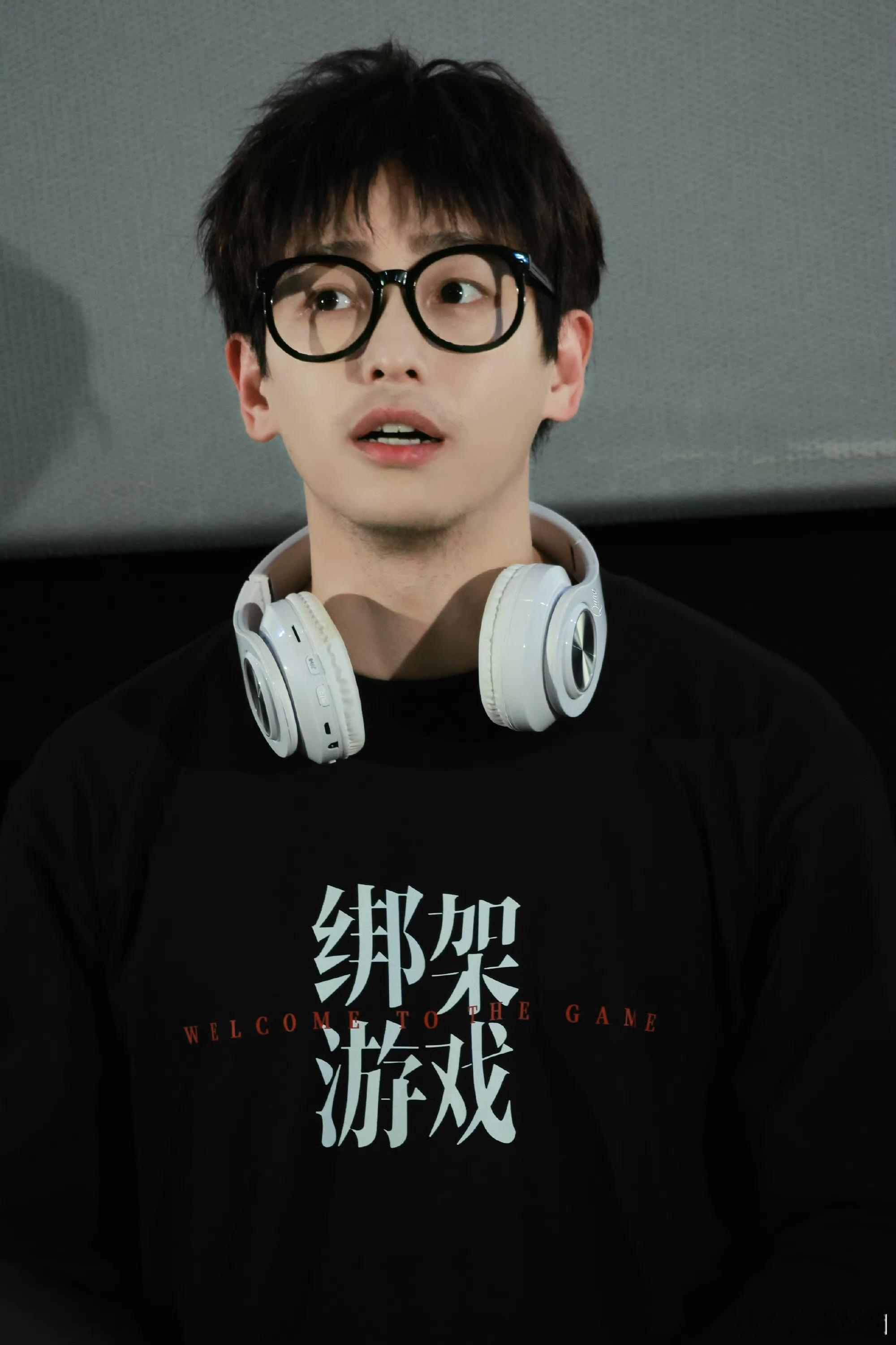 #彭昱畅为半裸戏锻炼#彭昱畅的演技连我都被深深地震撼了，尤其是肌肉线条真的让人疯