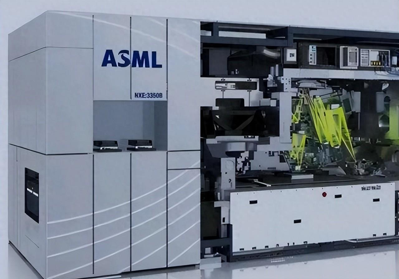 荷兰ASML首席技术官直言：中国在用一种我们无法阻止的方式前进！

最近，荷兰A