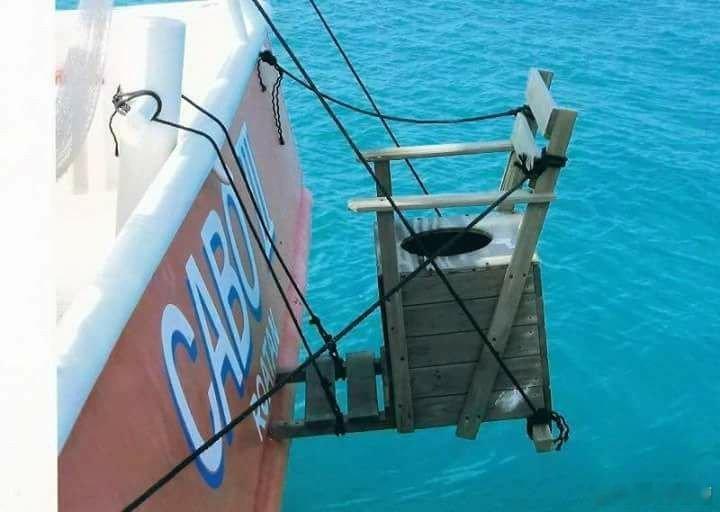 网友给出福特号厕所问题的最佳解决方案建议呈奏川普 