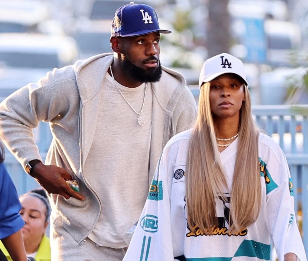 东契奇分手后打的这么好！也不知道詹姆斯能不能听我的意见，我有个大胆的想法…分手后