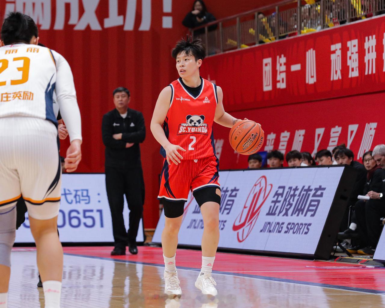 女篮李缘正逐渐地找回她自己的状态

我先说，我必须要承认，曾多次发布微头条说她已