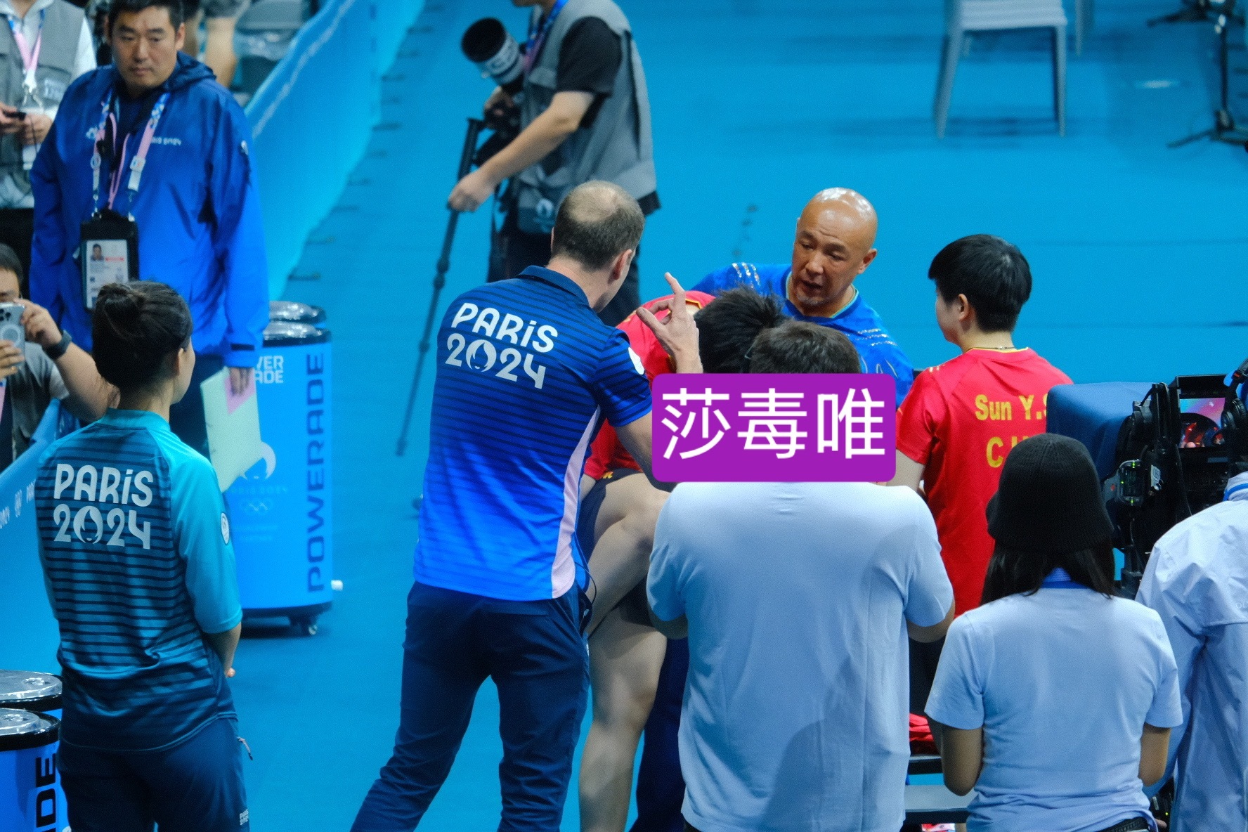 这是断拍的时候吗？原来我还拍到了…刚发现莎：我就看你装AC