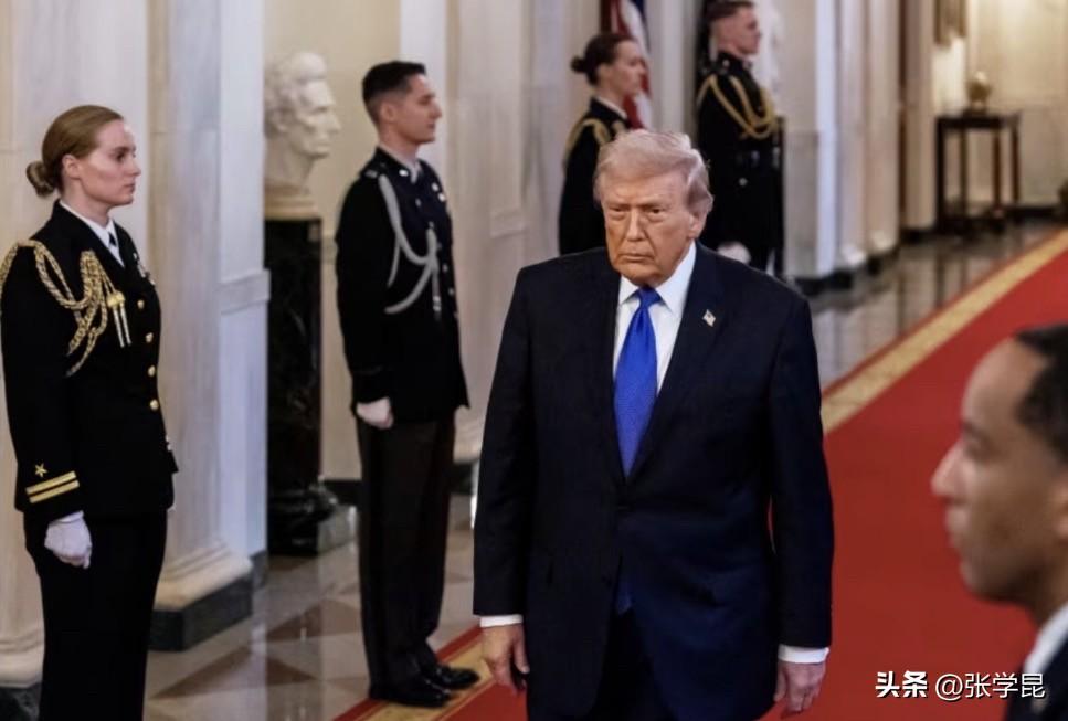 美媒今天报道：“美国中央情报局正在伊朗准备开辟第二战场：武装库尔德人打击伊朗政权