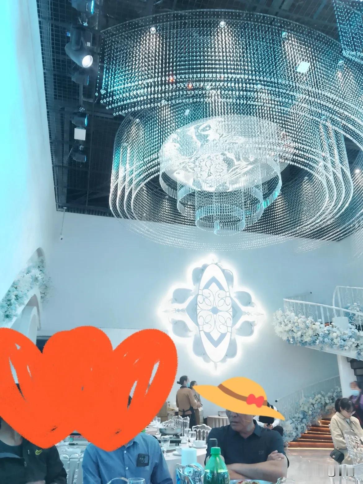 这无疑就是最铁的朋友了！早晨上夜班刚回来的老公，我好劝孬劝地吃了三个荷包蛋。刚停
