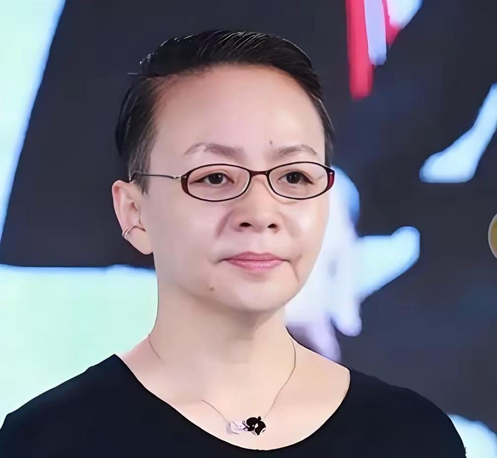 宋丹丹删章子怡联系方式这事，哪是闹矛盾？是老一辈艺术家的“真性情”，撞上了直来直