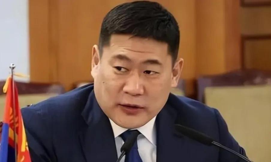 为什么外蒙古对中国人充满了敌意，几乎99%蒙古人反华，而剩下的1%特别反华。
