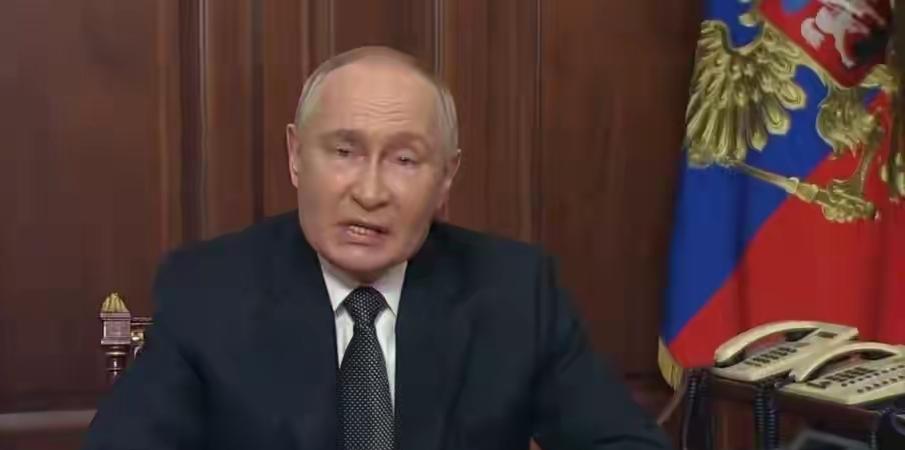 俄罗斯榛树导弹故意不装弹头，乌方承认：雷达完全失效，看不见