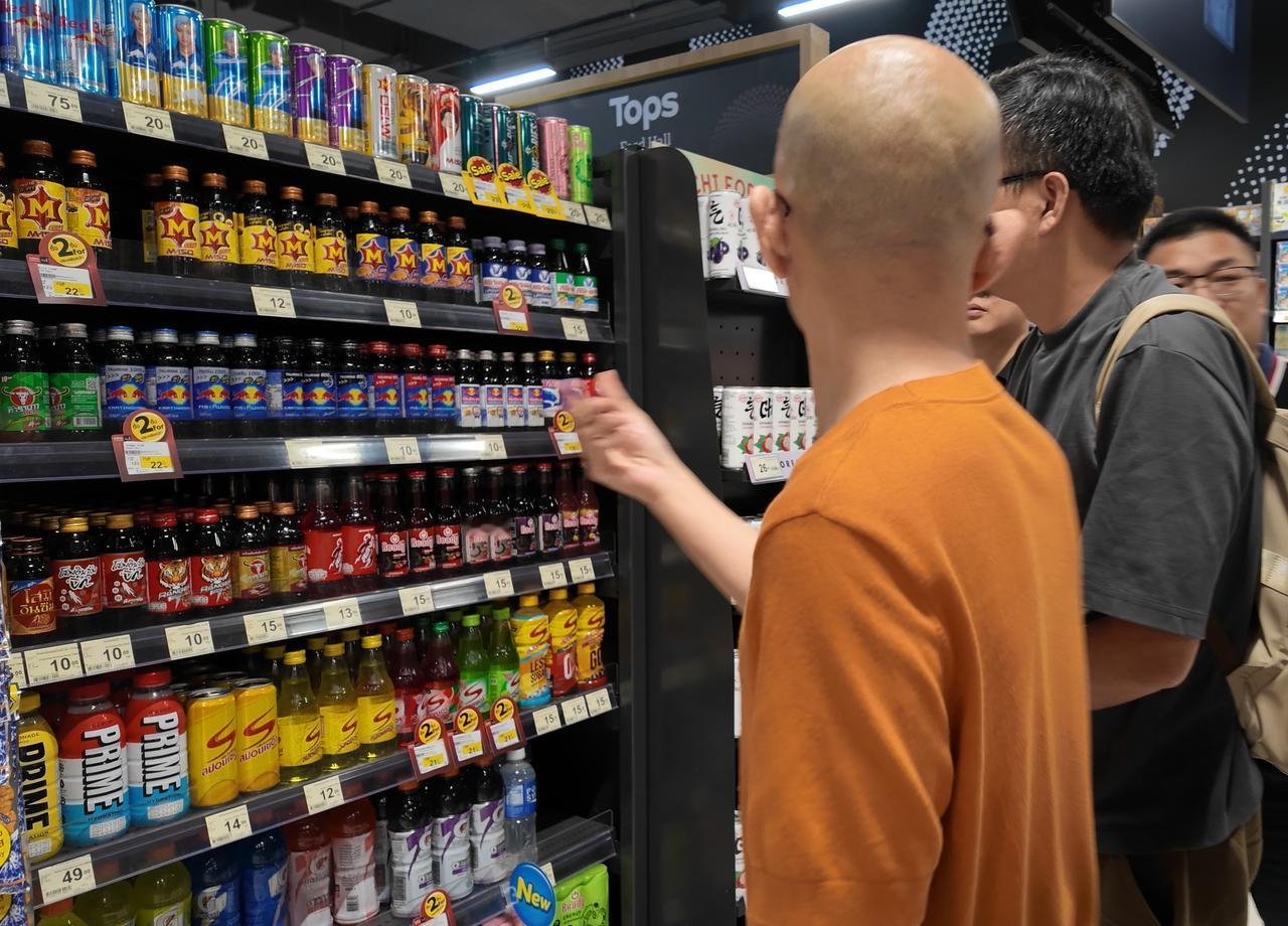 在越南保健品：高客单价与代理模式
避开低端红海竞争，通过日本技术背书+高客单价+