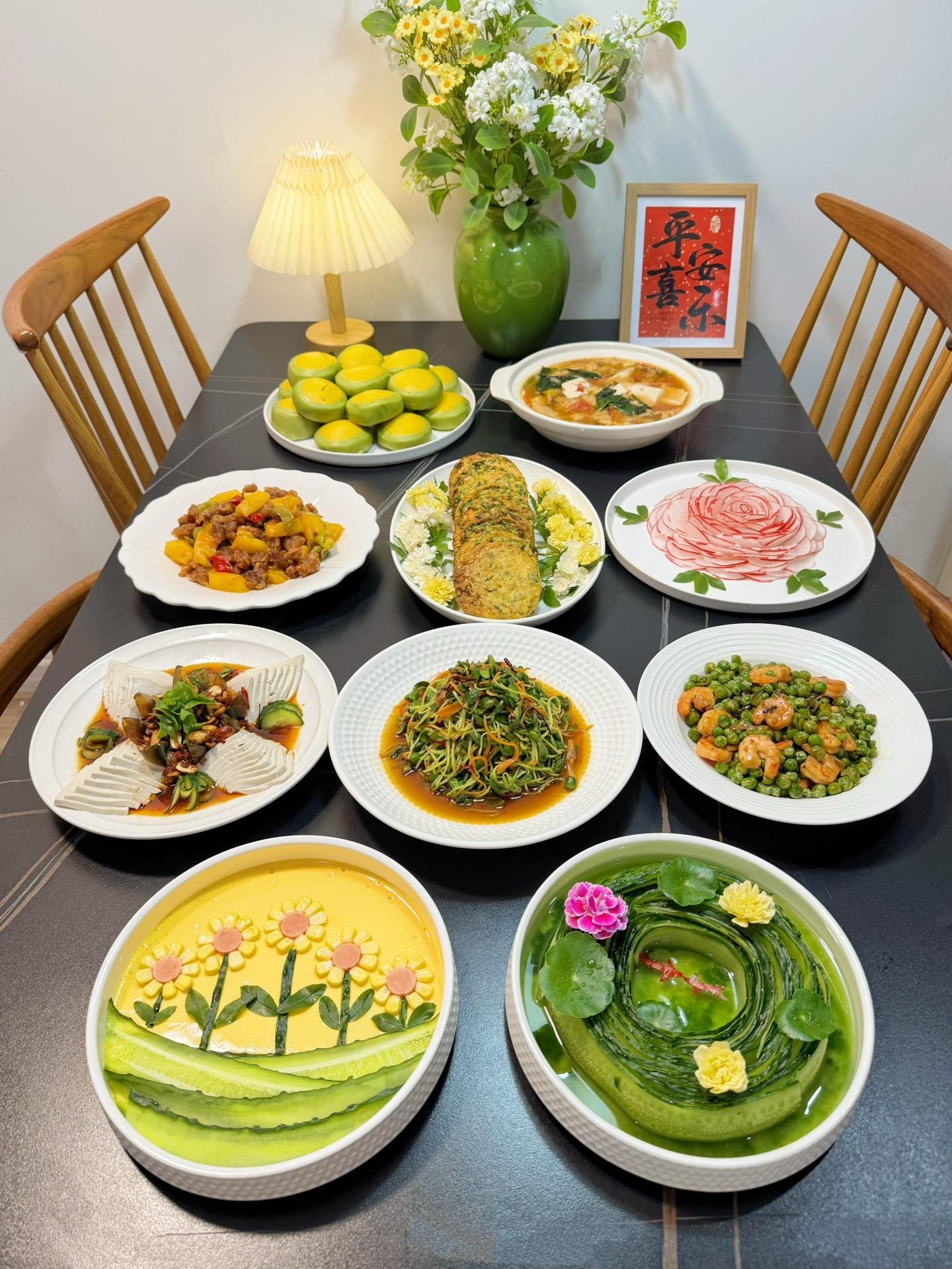 🌸春日宴|把春天搬到餐桌上的一天。春日里，到处鲜花盛开，生机勃勃。 ...