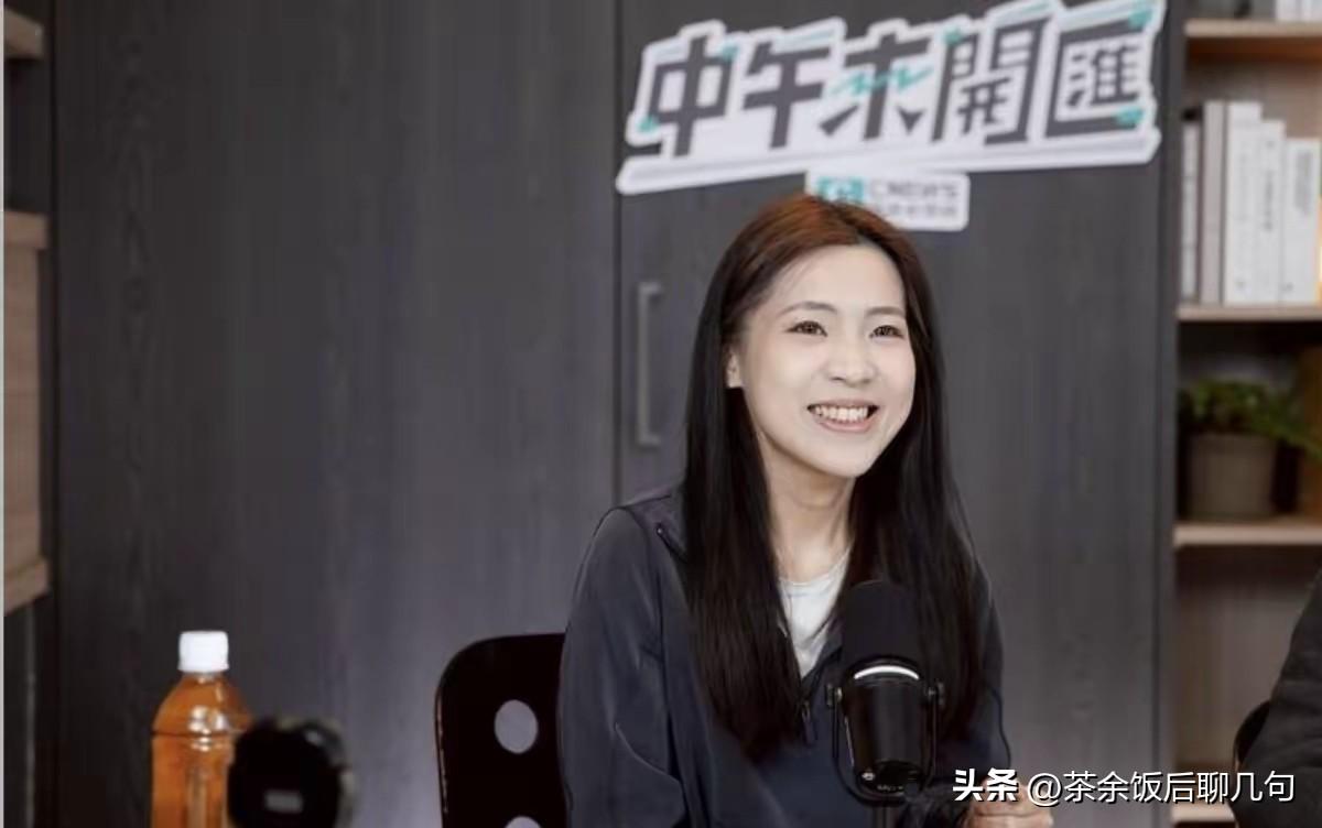 徐巧芯这几句话还是有骨气的！
 
面对美国国务院催台湾赶紧通过天价防务预算、还对