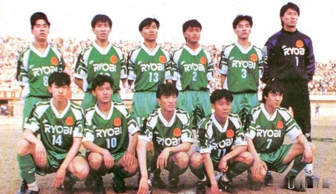 谢峰：很多人不知道，我其实是在上海长到三岁才回的北京，搞不好小时候还和范志毅、李