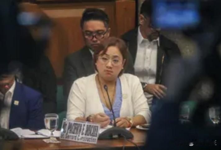 据菲律宾惩戒局消息，圣诞节期间，承包商莎拉·迪斯卡亚在拉普拉普市女子监狱宿舍中度