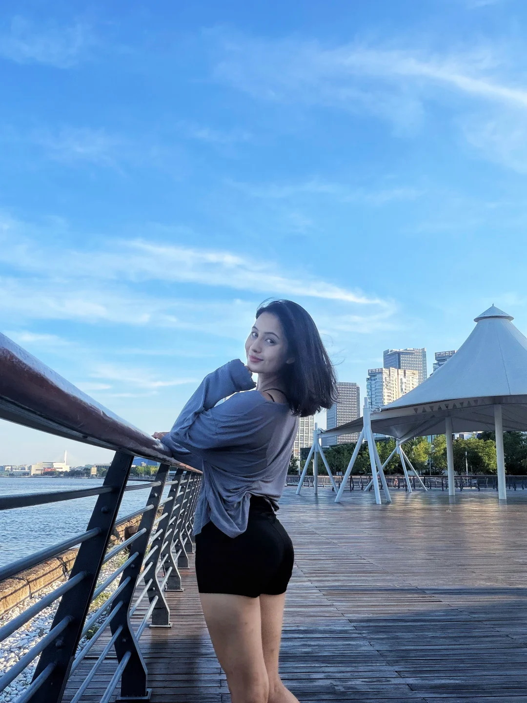 上海citywalk 自由随性洒脱 去江边吹吹风