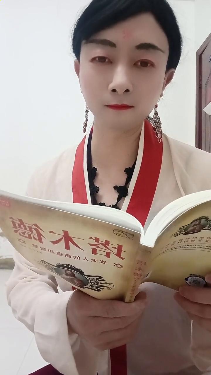 塔木德：犹太人经商智慧书籍。
塔木德是一本犹太人的商道和智慧书籍，里面记载着犹太