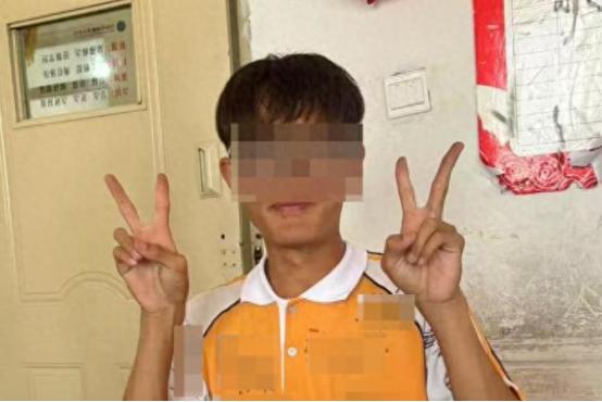 天都塌了！内蒙古，一女子接到电话，16岁的儿子被人捅了，她狂奔100多公里赶到医