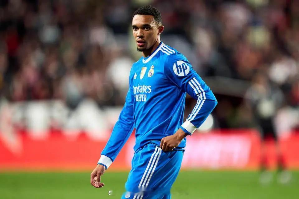 7500万新援坑惨皇马？两次目送失球+25次丢球权！离开利物浦=三输 在北京时间